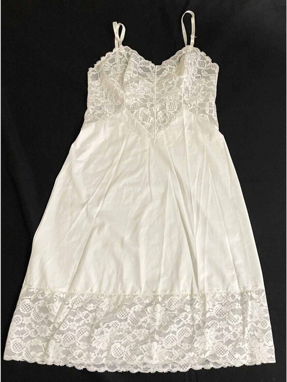 Vtg. Vanity Fair Full Slip Nylon Lace Ladies Lingerie 34 White Tan Made in USA